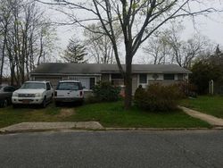 Pre-foreclosure Listing in MARIE LN CENTRAL ISLIP, NY 11722