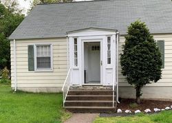 Pre-foreclosure in  LAWNCREST RD New Haven, CT 06515