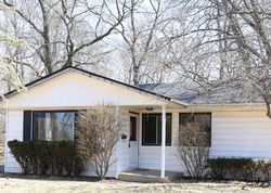  Hickory Dr, Crystal Lake IL