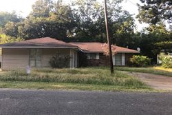 Pre-foreclosure Listing in WILLIAM ST MANSURA, LA 71350