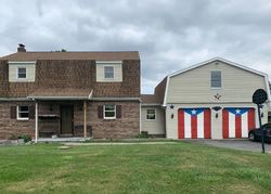 Pre-foreclosure Listing in HEREFORD RD ELIZABETHTOWN, PA 17022