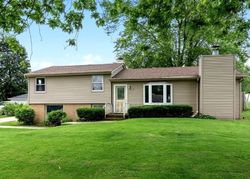 Pre-foreclosure Listing in HILLSIDE RD NEW LENOX, IL 60451