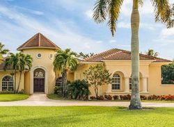 Pre-foreclosure in  WELLINGTON TRCE West Palm Beach, FL 33414