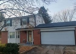Pre-foreclosure in  N HIGHVIEW DR Milwaukee, WI 53223