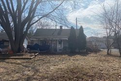 Pre-foreclosure in  W GREEN TREE RD Milwaukee, WI 53223