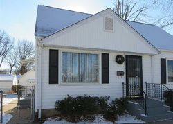 Pre-foreclosure in  SUMMERDALE AVE Rockford, IL 61101
