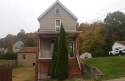 Pre-foreclosure Listing in S 6TH ST YOUNGWOOD, PA 15697