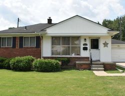  Woodmont St, Harper Woods MI