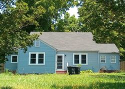 Pre-foreclosure in  CAROLINA RD Suffolk, VA 23434