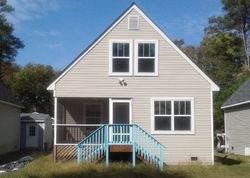 Pre-foreclosure in  DAVIS DR Reedville, VA 22539