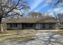 Pre-foreclosure Listing in S OAK KELLYVILLE, OK 74039