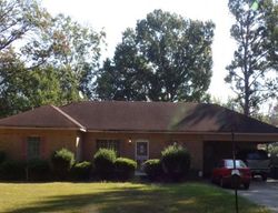Pre-foreclosure in  BLUEMONT DR Memphis, TN 38134