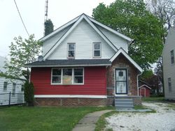 Pre-foreclosure in  PACKARD DR Akron, OH 44320