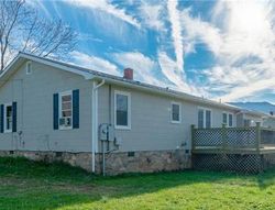 Pre-foreclosure in  FRANCIS ST Waynesville, NC 28786