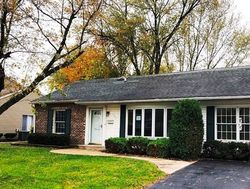 Pre-foreclosure Listing in AUTUMN DR ROSELLE, IL 60172