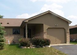  Poplar Ln, Woodstock IL