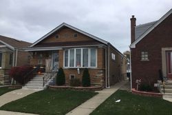 Pre-foreclosure in  S MELVINA AVE Chicago, IL 60638