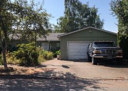Pre-foreclosure in  PETERSON ST SE Salem, OR 97306