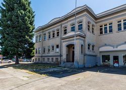 Pre-foreclosure in  N 1ST ST Woodburn, OR 97071