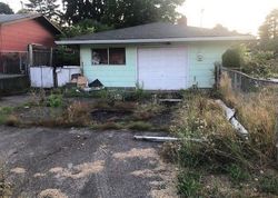 Pre-foreclosure in  N CECELIA ST Portland, OR 97203