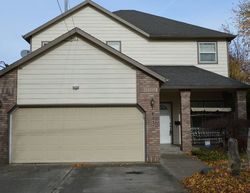Pre-foreclosure in  SE CLAY ST Portland, OR 97216