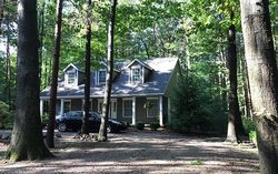 Pre-foreclosure in  SAGEWOOD TRL Saugatuck, MI 49453