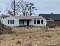 Pre-foreclosure Listing in MILLER AVE WESTLAKE, LA 70669