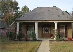 Pre-foreclosure in  INDIGO RIDGE AVE Baton Rouge, LA 70817
