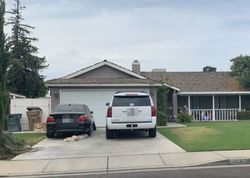 Pre-foreclosure in  GOLDBAR DR Bakersfield, CA 93312