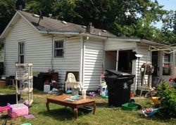 Pre-foreclosure in  KAHLERT AVE Louisville, KY 40215