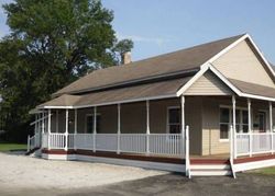 Pre-foreclosure Listing in S HARRISON ST SHELBYVILLE, IN 46176