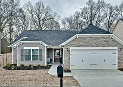  Rivers Edge Cir, Simpsonville SC