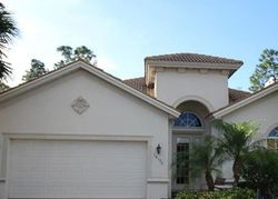 Pre-foreclosure in  PARQUE LN Naples, FL 34110