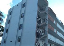 Pre-foreclosure in  NW 16TH ST  Fort Lauderdale, FL 33313