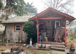 Pre-foreclosure in  Q ST Vancouver, WA 98663