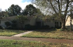 Pre-foreclosure in  ROBIN HOP LN Memphis, TN 38134