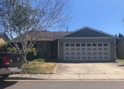 Pre-foreclosure in  NW RIVERBOW AVE Albany, OR 97321