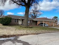 Pre-foreclosure in  COLORADO AVE Blackwell, OK 74631