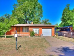 Pre-foreclosure in  N BROADVIEW DR Oklahoma City, OK 73127