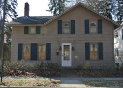 Pre-foreclosure in  W COLLEGE ST Granville, OH 43023