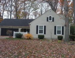 Pre-foreclosure in  AMHERST AVE Lorain, OH 44052