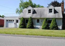  Crestwood Dr, Meriden CT