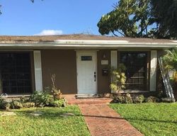 Pre-foreclosure in  STERLING DR Miami, FL 33157