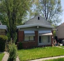 Pre-foreclosure in  ELLIS AVE Dolton, IL 60419