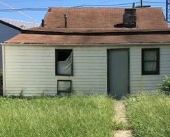 Pre-foreclosure in  LOGAN ST Louisville, KY 40204