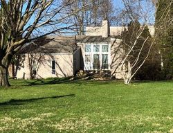 Pre-foreclosure in  OLD LAFOX RD Saint Charles, IL 60175