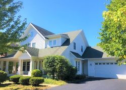 Pre-foreclosure in  CARL SANDBURG RD Saint Charles, IL 60175