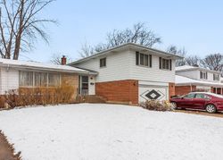 Pre-foreclosure Listing in N EVANSTON AVE ARLINGTON HEIGHTS, IL 60004