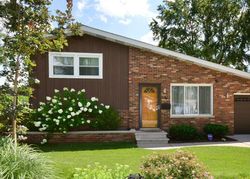 Pre-foreclosure in  GLENDALE ST Wheeling, IL 60090