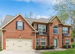 Pre-foreclosure in  LUCAS LN Ellenwood, GA 30294
